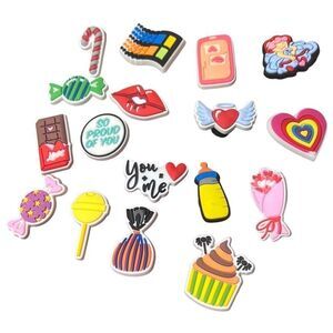 ￼Croc charms‎